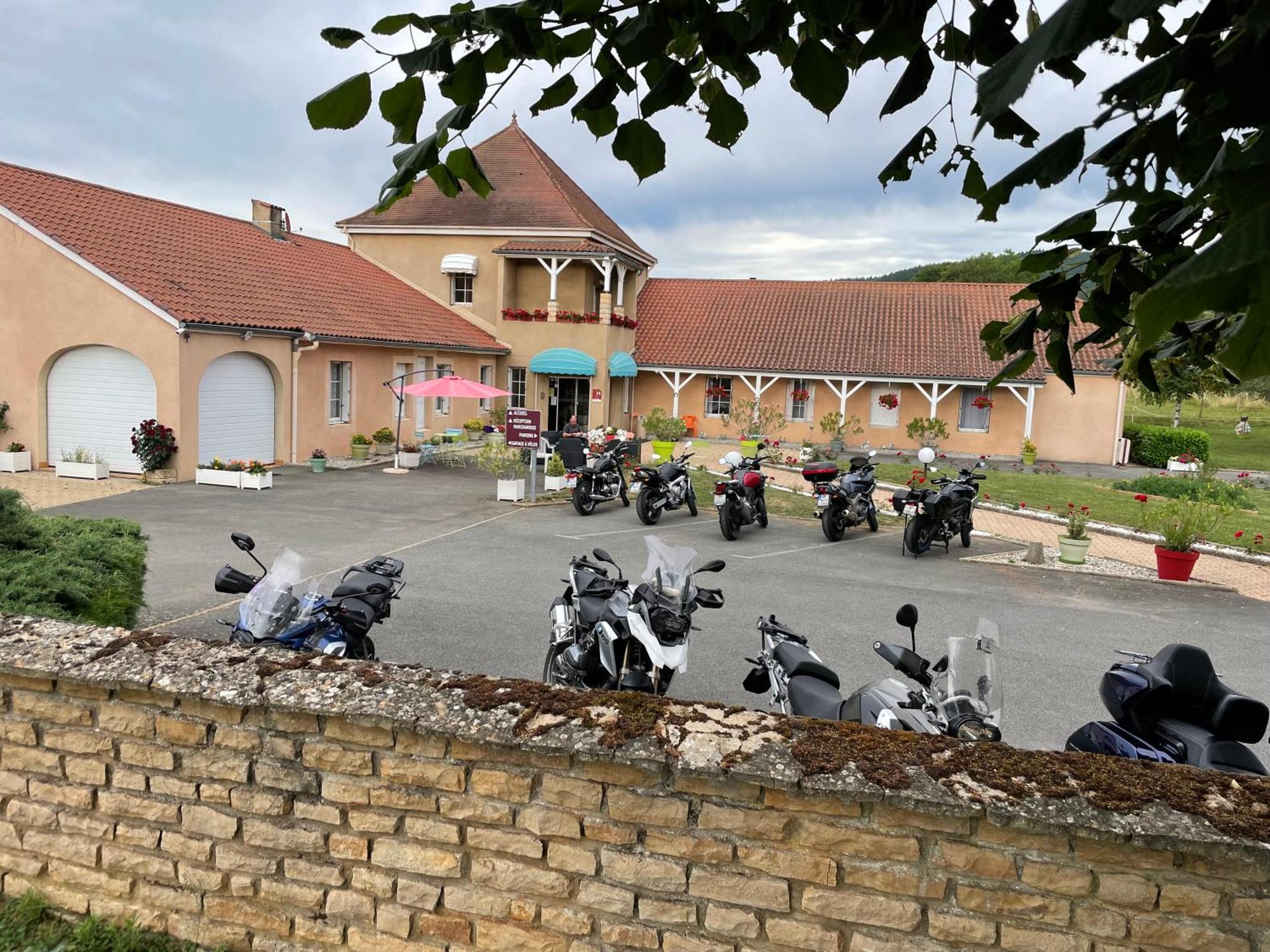 Hotel Saint Odilon クリュニー エクステリア 写真